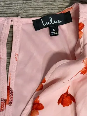 NWT Lulus Pink Red Floral Wrap Tie Waist Romper Size S thumbnail 7