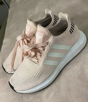NEW! Adidas Women’s Originals Swift Run Ice Pink Athletic Running Shoes - Size 6 thumbnail 1