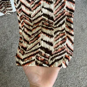 YJ‎ Collection women’s patterned jumpsuit — medium Brown thumbnail 4