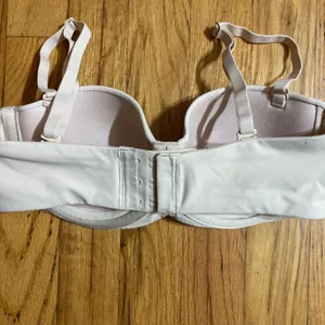 SKIMS Strapless Bra 32B thumbnail 2