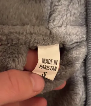 Robe Gray thumbnail 3