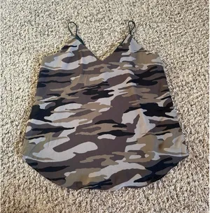 Express Women's Camo‎ Cami Tank Top Size Small thumbnail 1