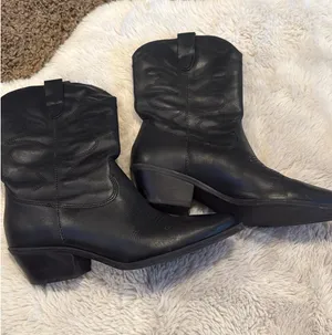 Steve Madden Cowgirl Boots thumbnail 1