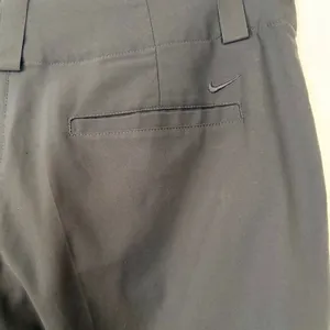 Nike‎ Golf Dri-FIT Womens 8 Black Cropped Trousers Pants Activewear Capri Sporty thumbnail 4