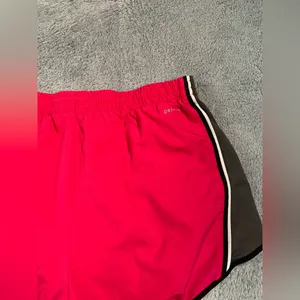 Nike dri-fit shorts pink medium thumbnail 10
