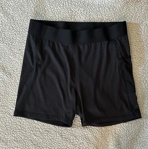 Adidas TechFit Period-Proof Short Tights thumbnail 2