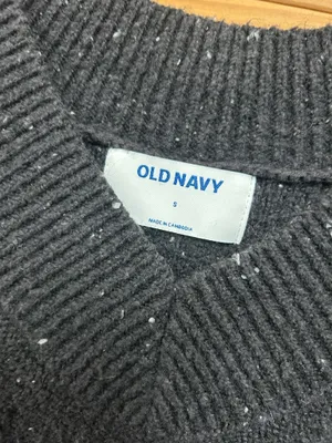 Old Navy Sweater thumbnail 2