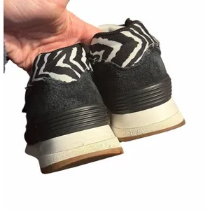 New Balance Shoes Mens 7.5 Women’s Classic Suede Running Sneakers WL574XB2 Black thumbnail 2