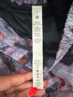 Lululemon Hotty Hot Shorts 4" 4 Low-Rise thumbnail 3