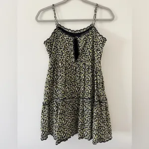 Urban Outfitters Hanna Scallop Whimsigoth Ditsy Grunge Floral Mini Dress small thumbnail 8