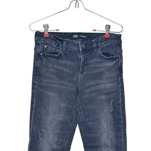 Zara Women's Jeans Ankle Zip Raw Hem Mid-Rise‎ Denim Fading Stretch Black Sz. 2 thumbnail 4