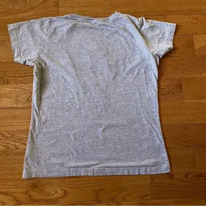 Women’s Mommy Shark Gray T shirt Sz M thumbnail 2
