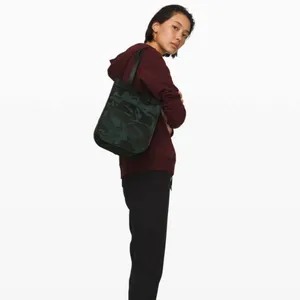 Lululemon Now And Always Tote Vol 8L thumbnail 6