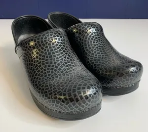 Dansko Professional Black‎ Gunmetal Metallic Womens Clog Work Shoe 39 8.5 thumbnail 1