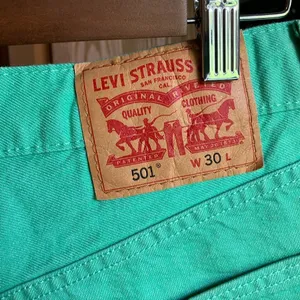 Levis Lime Green Rolled Denim Shorts Size 30 thumbnail 3