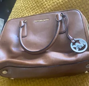 Michael Kors Purse thumbnail 2