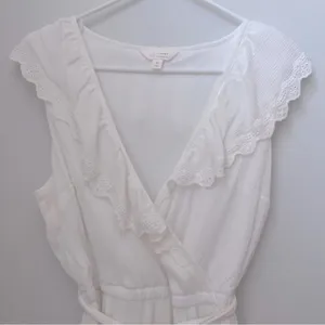 Lauren Conrad White Dress with Tie Belt Size Medium thumbnail 3