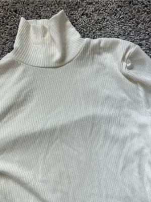 Aritzia White Ribbed Turtleneck Long Sleeve Top thumbnail 3