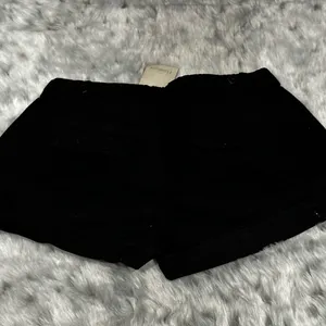 Flamingo sz L (6-8) Women's Black Shorts thumbnail 2