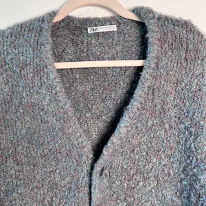 Zara Women’s Blue‎ Wool Blend Cardigan L–XL Soft Cozy Lightweight Button Sweater thumbnail 3