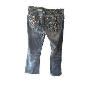 Miss Me Y2k Low Rise Capri Jeans JP5573B Dark Wash Cross Embellished Size 30 thumbnail 3