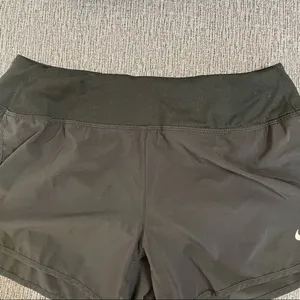 Nike Women’s Athletic Shorts thumbnail 5