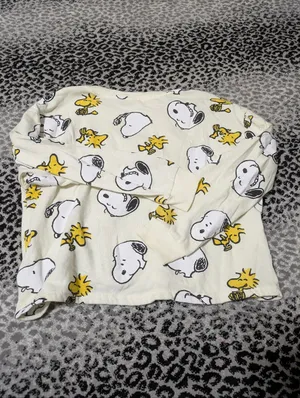 Peanuts Snoopy Cropped Off White Graphic Sweater Yellow Size XL thumbnail 4