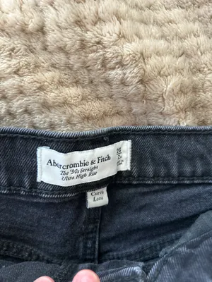 Abercrombie Curve Love Ultra High Rise 90s Straight Jeans thumbnail 4