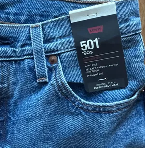 Levi’s 501 90s Women’s Jeans thumbnail 8