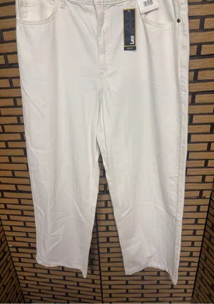 Lee white mid rise straight jeans size 14 thumbnail 1