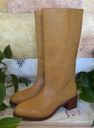 NEW Frye Women’s Camryn Leather Tall Pull-On Banana Knee-High Heel Boots Size 10 thumbnail 1