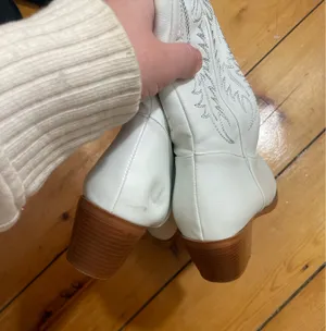 Amazon White Cowgirl Boots thumbnail 3