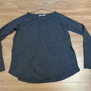 We‎ the free free people gray long sleeve therma size large women’s thumbnail 1