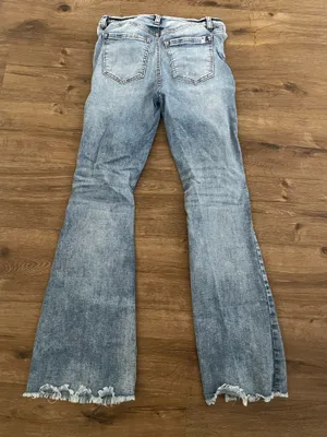 Sneak Peak High-Rise Jeans Flare thumbnail 2