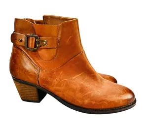Earth Women’s Size 9.5 West Riverton Tan Brown Leather Buckle Zip Ankle Boots thumbnail 1