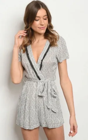 NWT Waist Tie Romper White thumbnail 1
