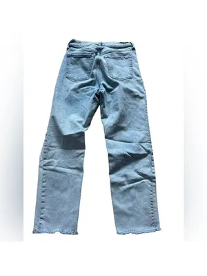 Old Navy Sky High Straight Light Wash Denim Jeans Size 8 thumbnail 2