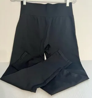 PINK - Victoria's Secret Black Ladies Leggings thumbnail 1