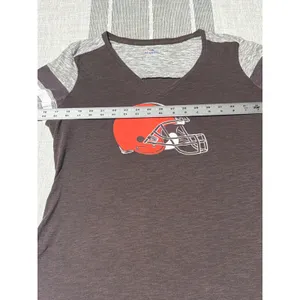 Majestic Cleveland Browns NFL Womens Large V-Neck Short Sleeve Graphic T-Shirt thumbnail 3