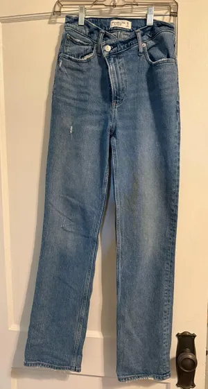 Straight Abercrombie 90s Ultra High-Rise Jeans thumbnail 1