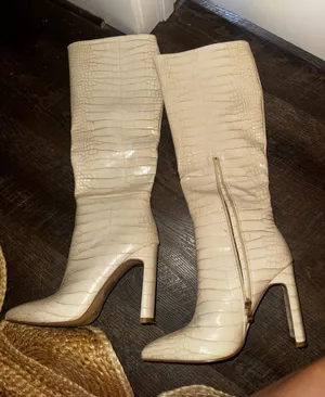 Billini boots Size 8 thumbnail 1