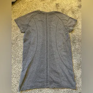 Lululemon Swiftly Tech Tee thumbnail 3