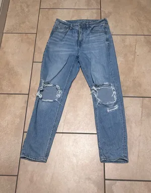American Eagle Mom Jeans Ripped thumbnail 1