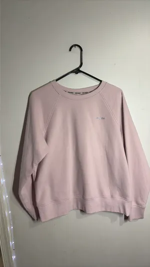 Light pink sweater Size M thumbnail 2