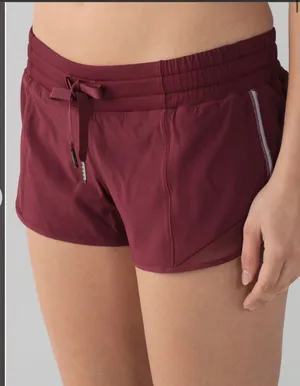 Lululemon Hotty Hot Short 2.5" size 4 thumbnail 1