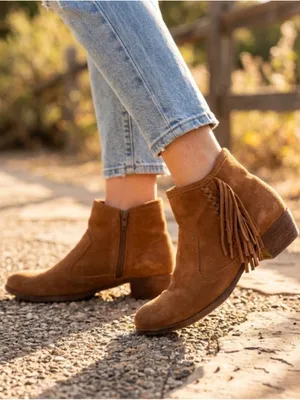 Minnetonka 1523 Blake Boot Brown Side Zipper and Fringe women’s size 8.5 thumbnail 2
