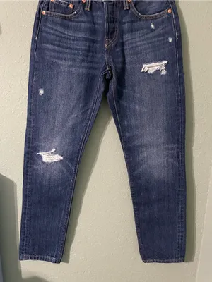 Levi’s 501 Tapered Distressed Jean Size W25 L28 Dark Wash Button Fly thumbnail 6