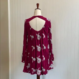 FREE PEOPLE Emma Embroidered Mini Swing Open Back Dress Boho in Magenta Size S thumbnail 4