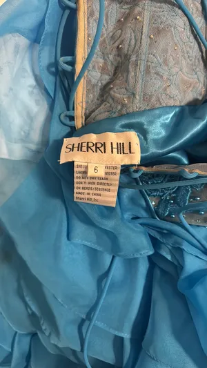 Sherri Hill Prom Dress thumbnail 5
