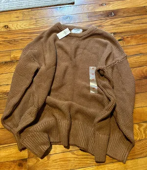 Old Navy Sweater thumbnail 1